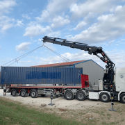 Camion grue auxiliaire